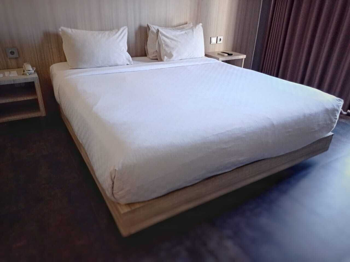 Bedroom 12