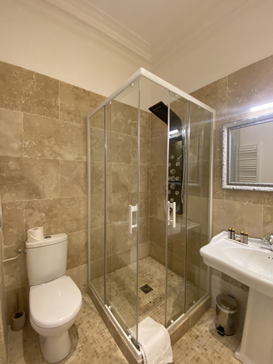 Bathroom 5, Château d'Ermenonville, Oise