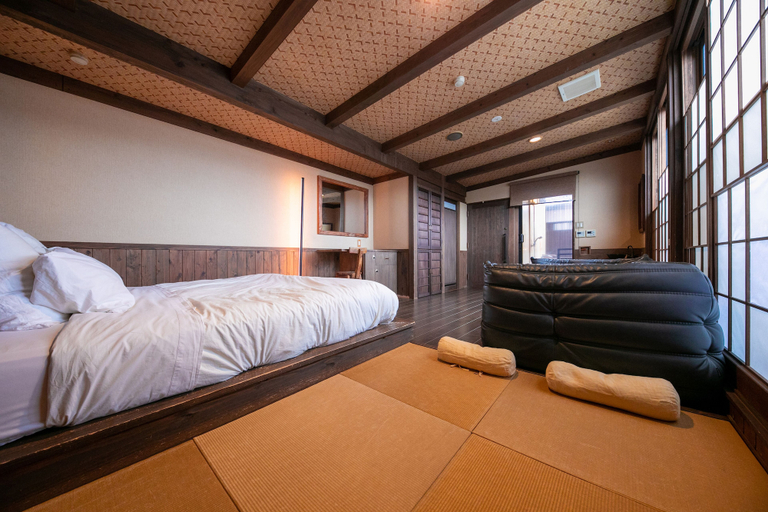 Bedroom 3, Tsuruya, Aso