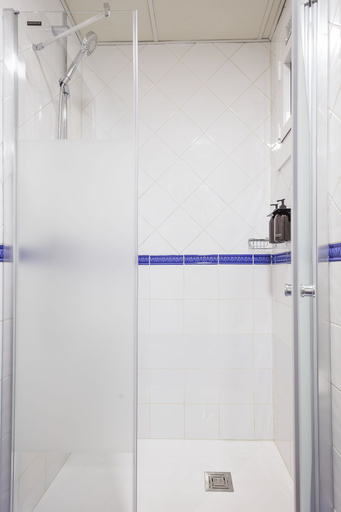 Bathroom 4, Hotel Acta Antibes, Barcelona