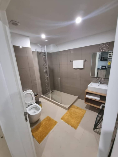 Bathroom 3, Riviera Cozy Residence, Accra