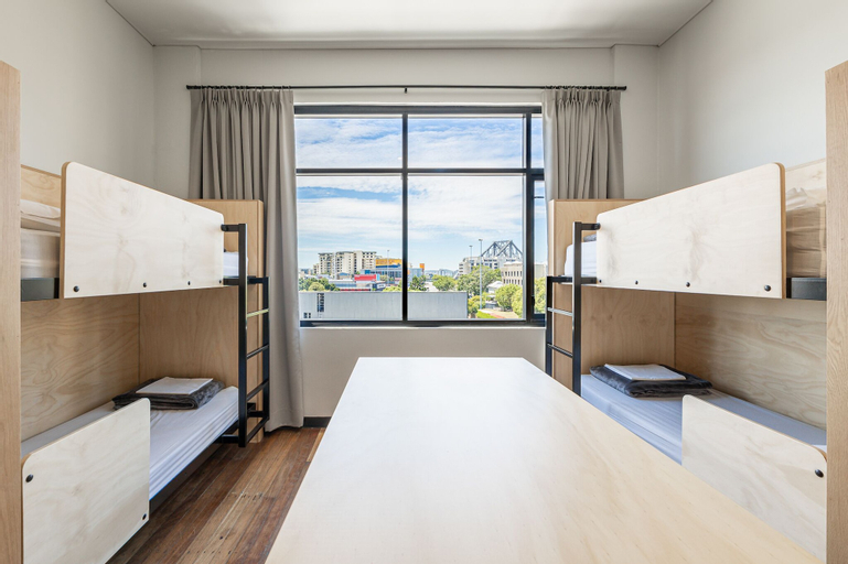Bedroom 18