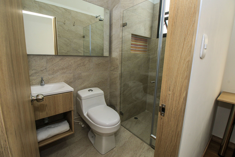 Bathroom 3, Normandía Tower, Santafé de Bogotá