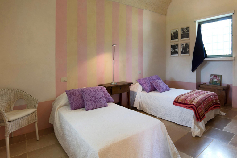Room 2, 339 I Trulli di Nanì by Perle di Puglia, Brindisi
