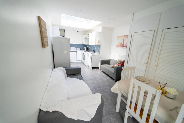 Private kitchen 3, Stunning Studio Next to Restaurants!, Birmingham
