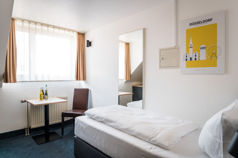 Bedroom 2, Apartments an der Kö, Düsseldorf