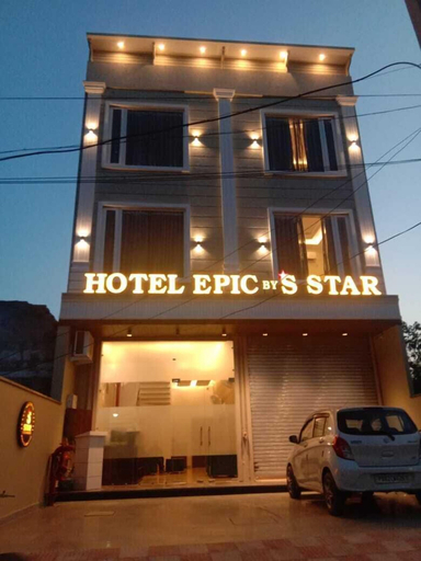 Exterior & Views
