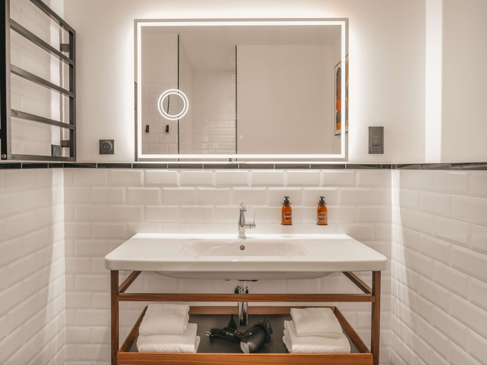 Bathroom 4, Marty Hotel Bordeaux, Tapestry Collection by Hilton, Gironde