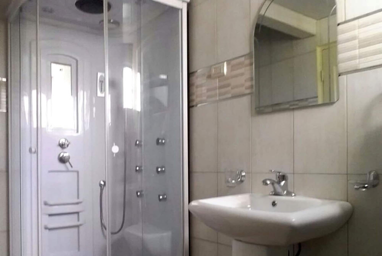 Bathroom 5, Hotel Santander SD, Distrito Nacional