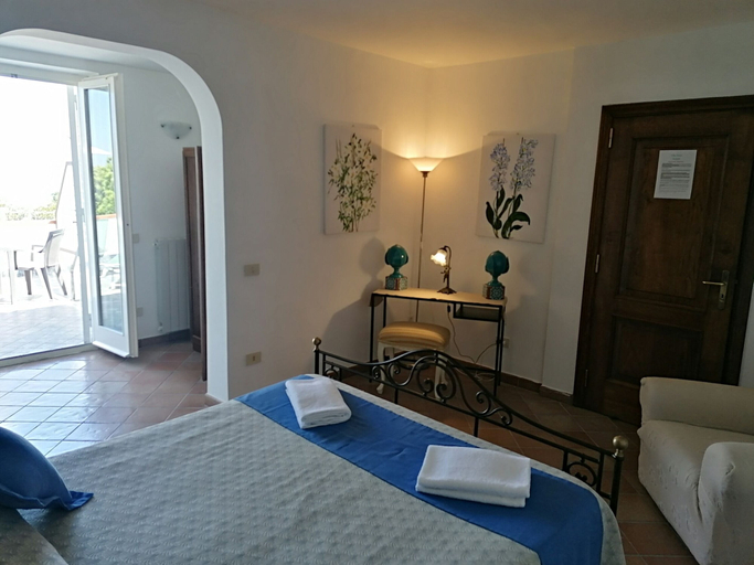 Bedroom 3, Villa Teresa, Napoli