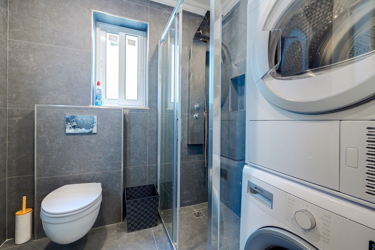 Bathroom 3, Art Deco Apartment in Central Sliema