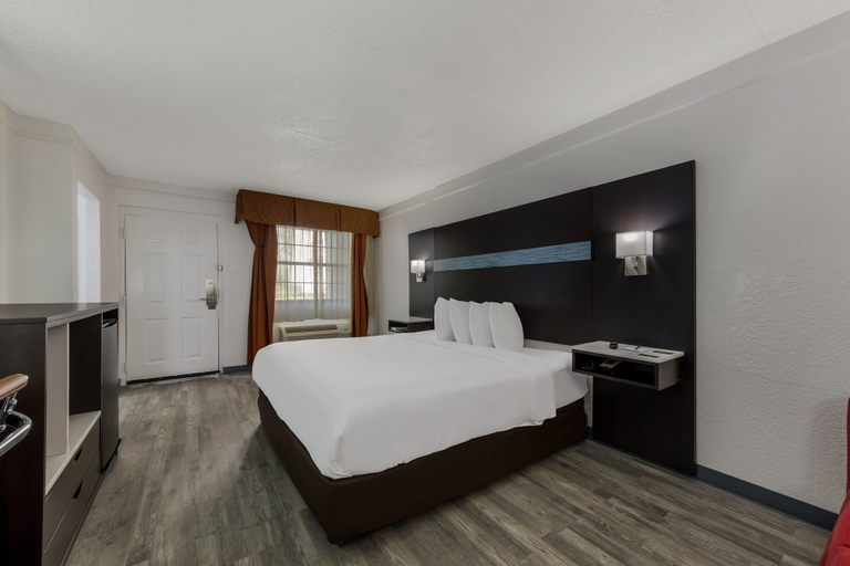 Bedroom 4, Quality Inn Charlotte Airport, Mecklenburg