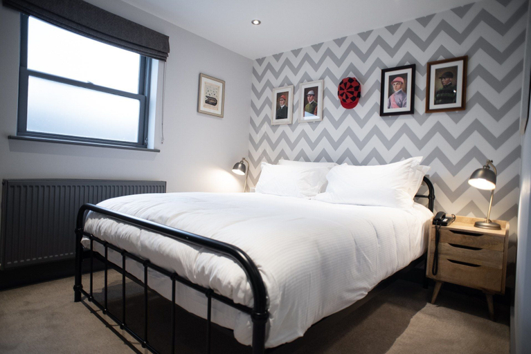 Bedroom 2, The Albert Arms, Surrey