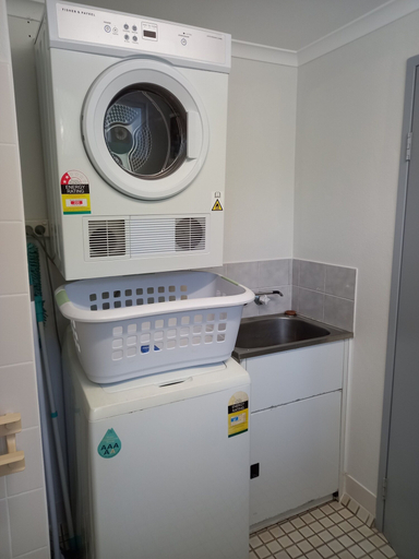 Bathroom 4, Cocos Holiday Apartments, Cairns