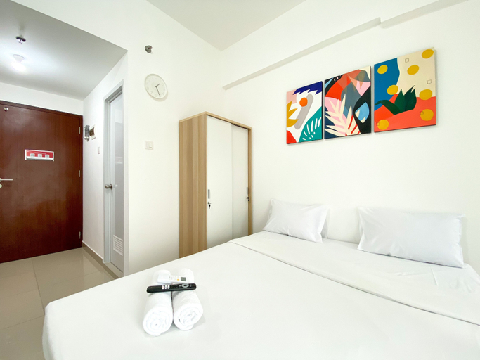 Room 2, Comfy And Simply Look Studio Room Sayana Bekasi Apartment, Bekasi