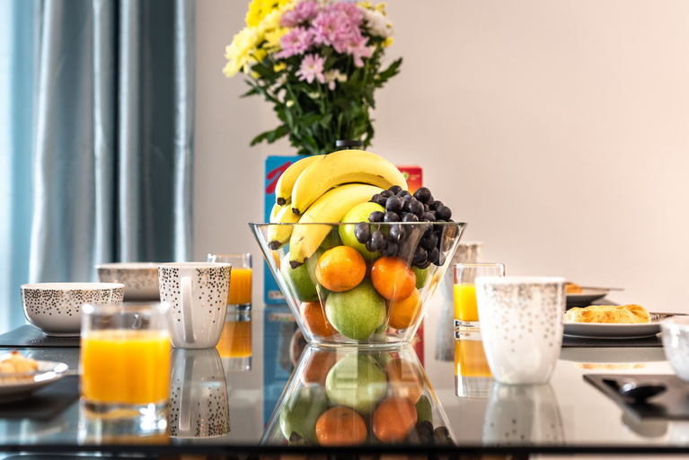 Food & Drinks, Smart Apartments - Empress Heights, Southampton