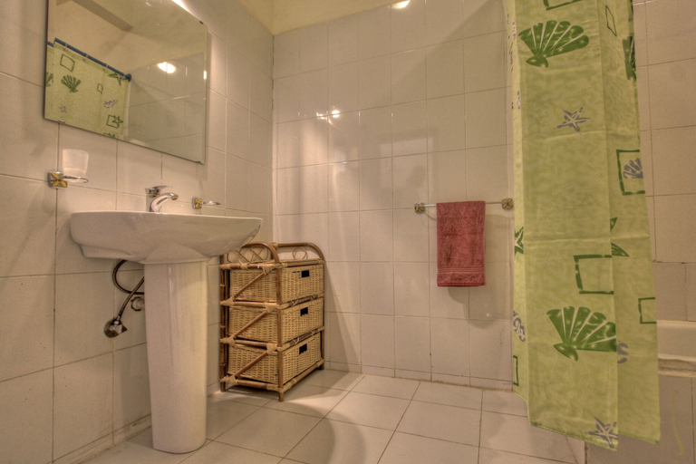 Bathroom 4, l'Oasis de Safaga Apartments, Safaja