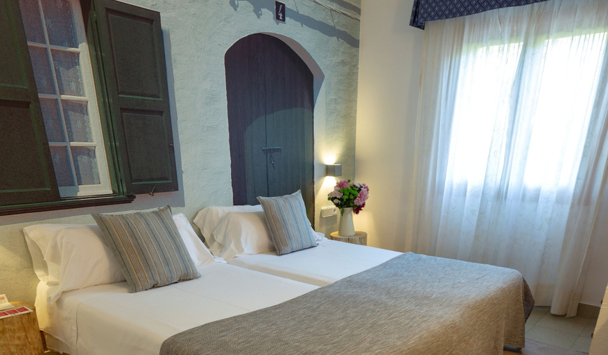 Bedroom 3, Es Baulo Petit Hotel, Baleares
