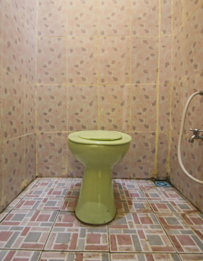 Bathroom 5, OYO Life 90433 Serasi Kost, Palembang