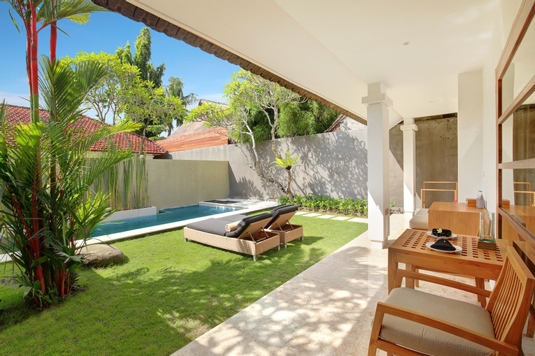 Swimming Pool 12