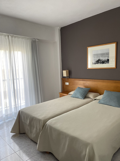 Bedroom 2, Hostal Mallorca, Baleares