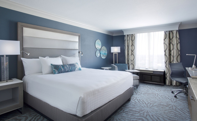 Bedroom 3, Rosen Centre Hotel, Orange
