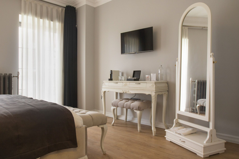 Bedroom 5, Louis Rooms, Beyoğlu