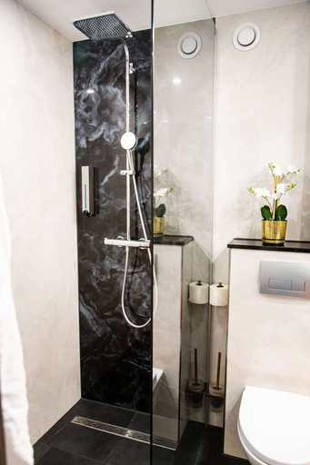 Bathroom 5, PLAZA Premium Timmendorfer Strand, Ostholstein
