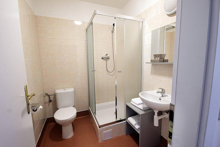 Bathroom 3, Hotel Zlatá Váha, Praha 1