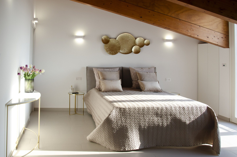 Bedroom 4, Donna Elena Rooms, Salerno