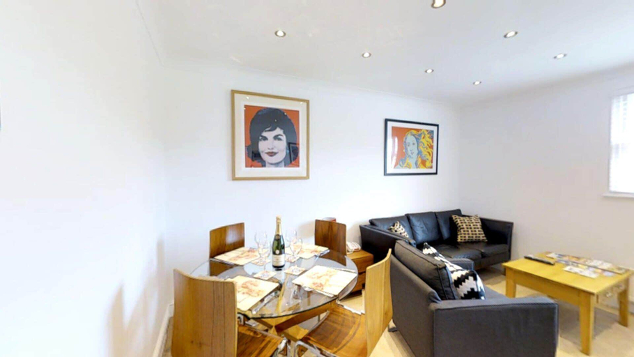 Others 5, Signet Apartments - Coronation House, Cambridgeshire