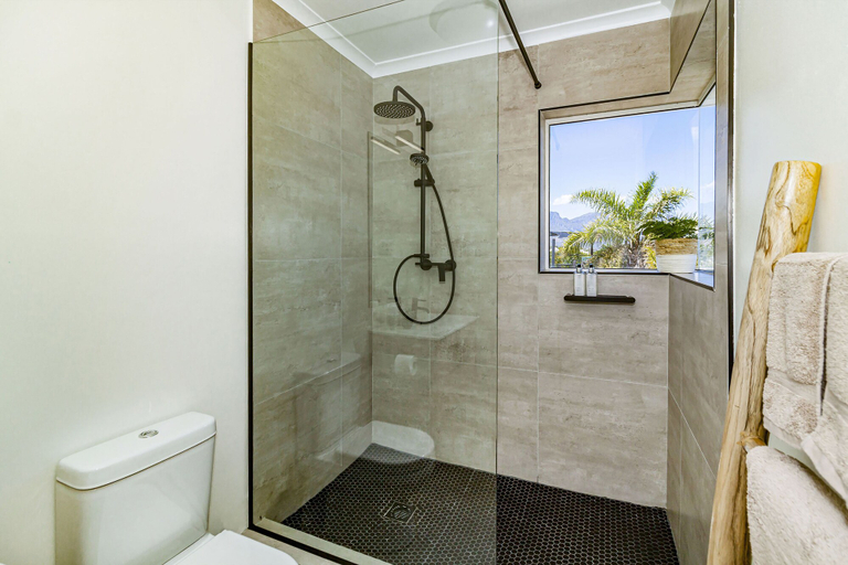 Bathroom 5, Morgen Guest House, City of Cape Town