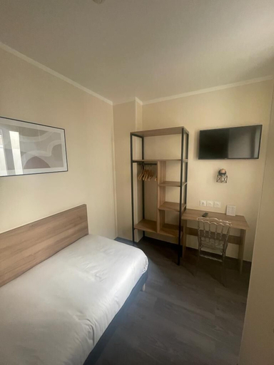 Bedroom 3, Hotel D'Anjou, Hauts-de-Seine