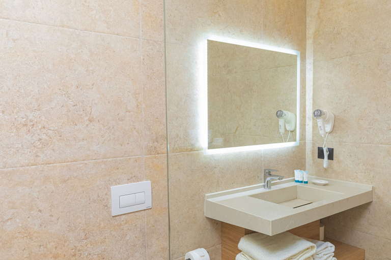Bathroom 4, B&B Champagne Vlore Bay, Vlorës