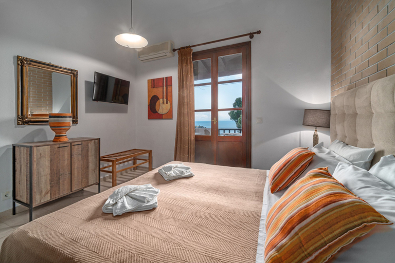 Bedroom 4, Margi House, Thessaly