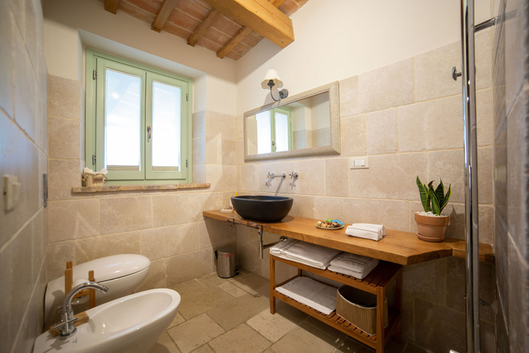 Bathroom 5, Le MaRaClà Country House, Ancona