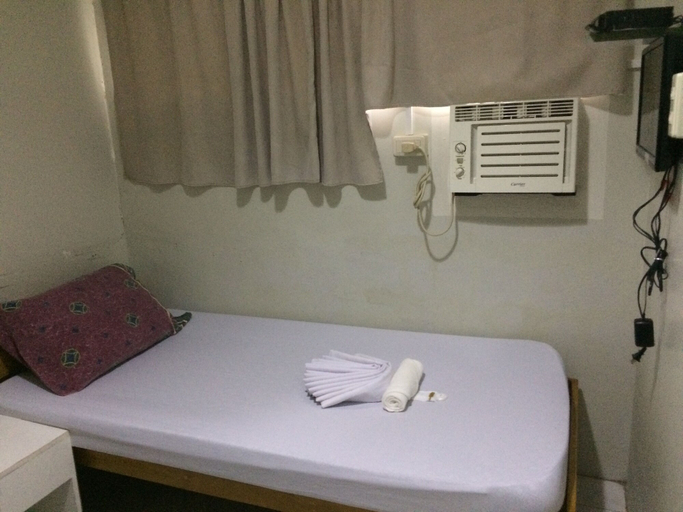 Bedroom 4, CRISFILS LODGE INCORPORATED, Dumaguete City