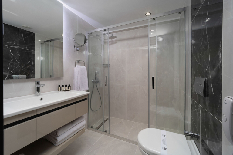 Bathroom 5, Pianoforte by Febor Hotels & Spa, Fatih