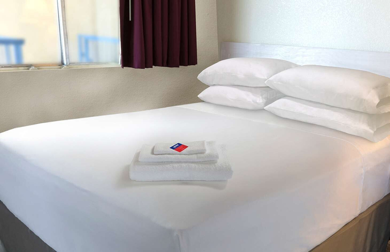 Bedroom 2, Americas Best Value Inn San Antonio Windcrest, Bexar