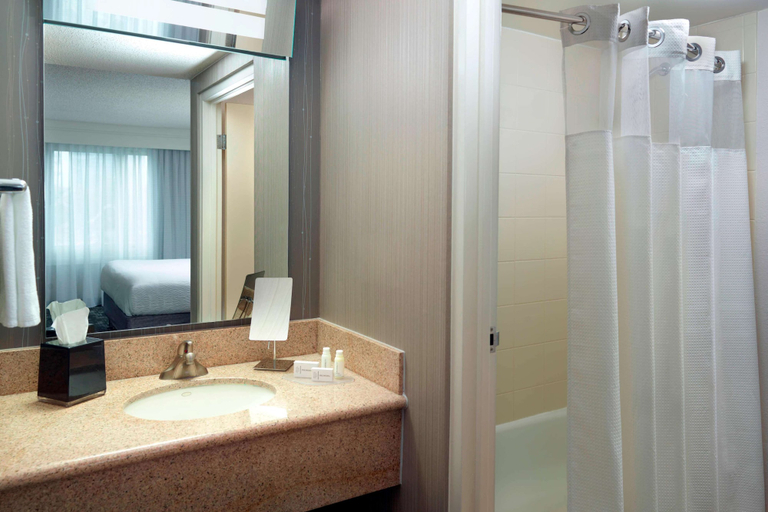 Bathroom 3, Sonesta Select Atlanta Midtown Georgia Tech, Atlanta