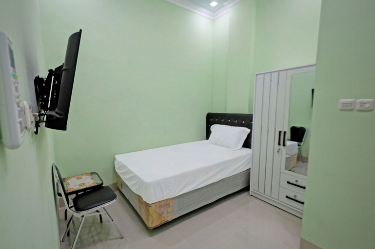 Bedroom 2, OYO 93059 Homestay Zafirah, Makassar