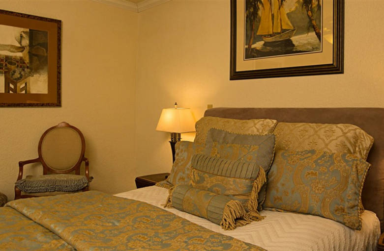 Bedroom 2, The Victoria Inn, Calaveras