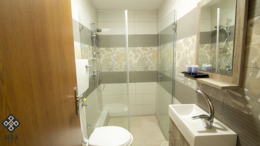 Bathroom 5, Aida Guest House