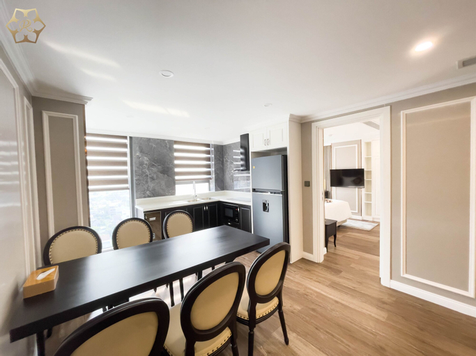 Dining Room 8