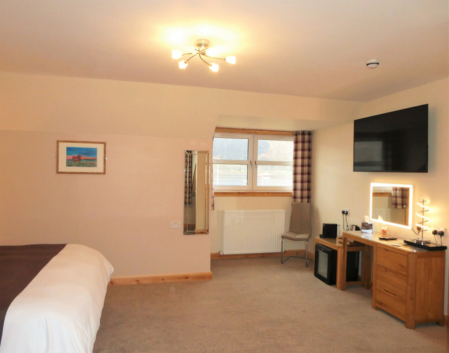 Bedroom 2, The Willows - Room Only Accommodation, Highland