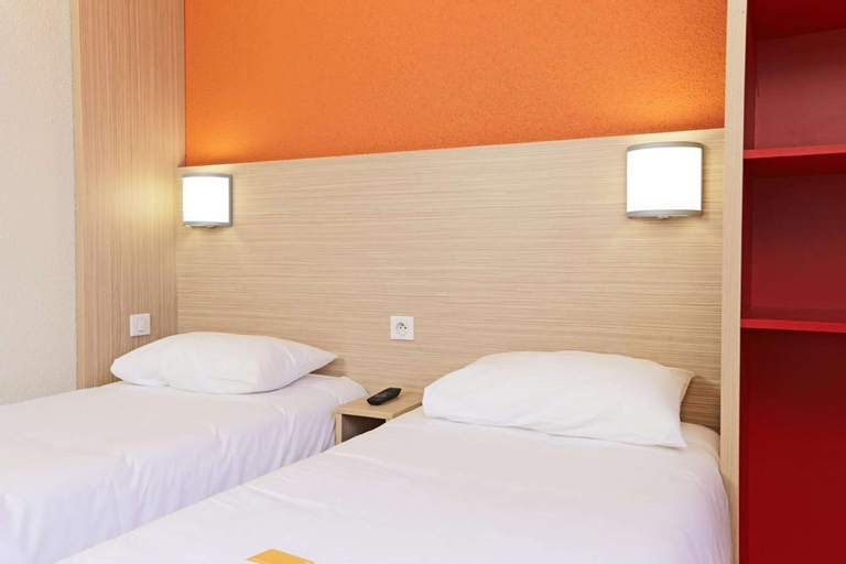 Bedroom 3, B&B HOTEL Lyon Aéroport St Quentin Fallavier, Isère