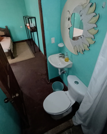 Bathroom, Pacha Mama BIO, Santa Cruz