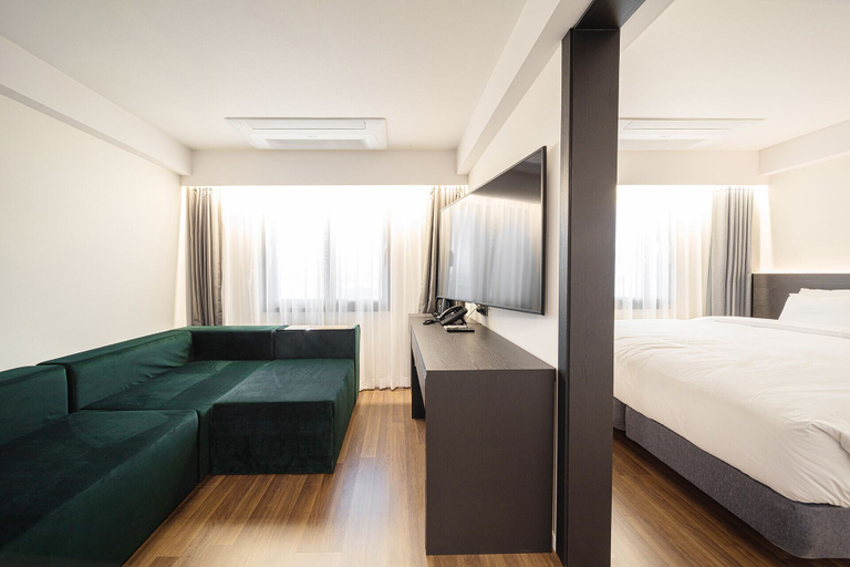 Bedroom 2, Moyen Hotel, Sokcho