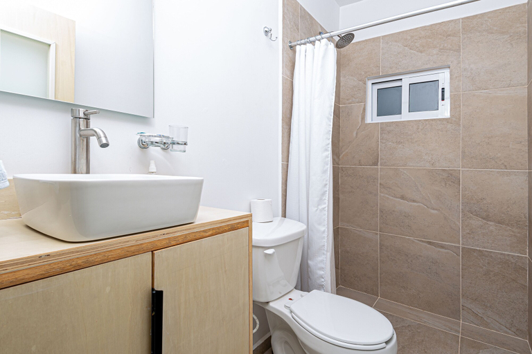 Bathroom 3, BedAway, Isla Mujeres