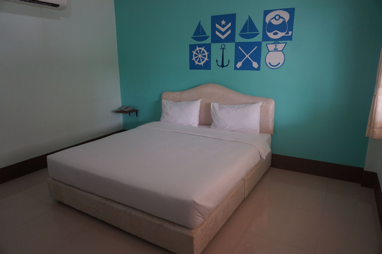 Bedroom 12